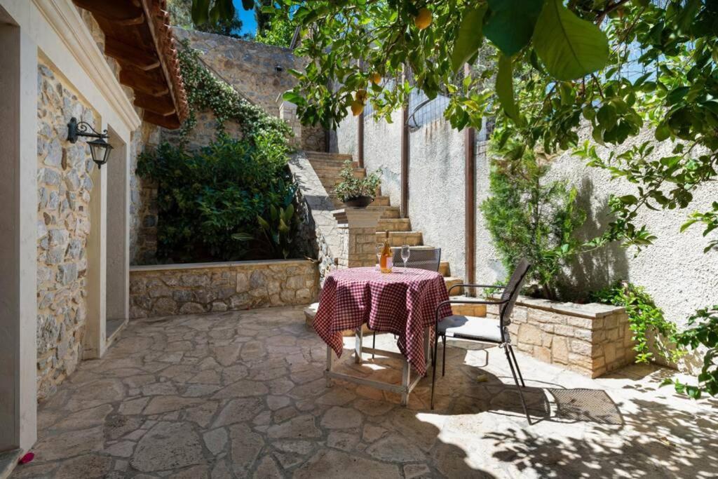 Marigoula House Villa Pombia Luaran gambar